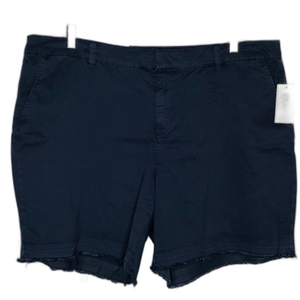 Style & Co mid rise chino shorts, NWT, 18W